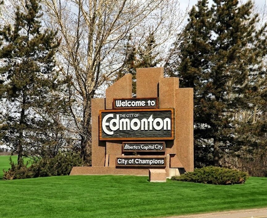 Edmonton-Landscaping-Why-we-Love-Living-and-Working-in-Edmonton