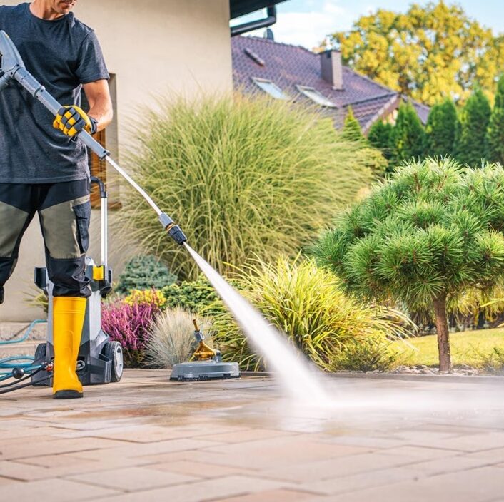 Qualicum-Beach-Power-Wash-Services-Qualicum-Beach Greenlii Power Washing Services