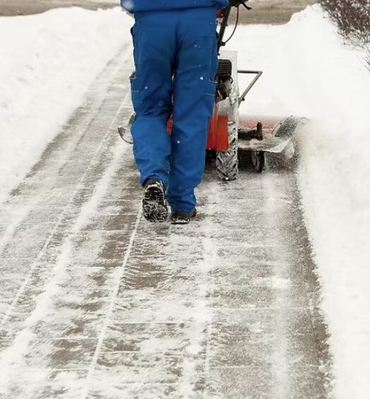 Courtenay-Comox-Snow-Removal-Services-Courtenay-Comox Greenlii Snow Removal Services