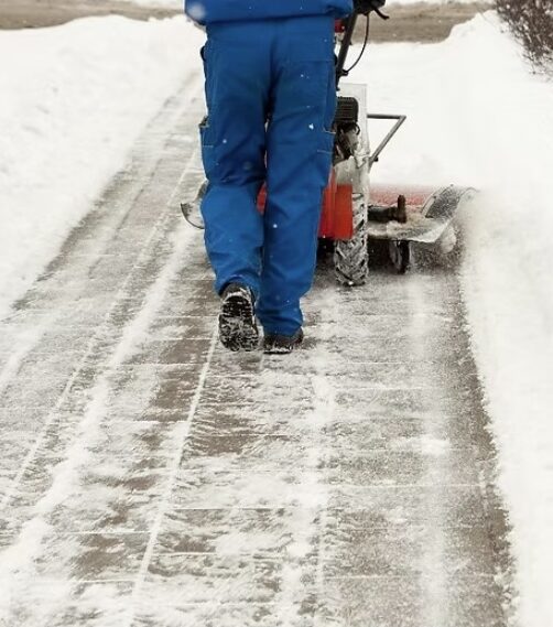 Nanoose-Bay-Snow-Removal-Services-Nanoose-Bay Greenlii Snow Removal Services